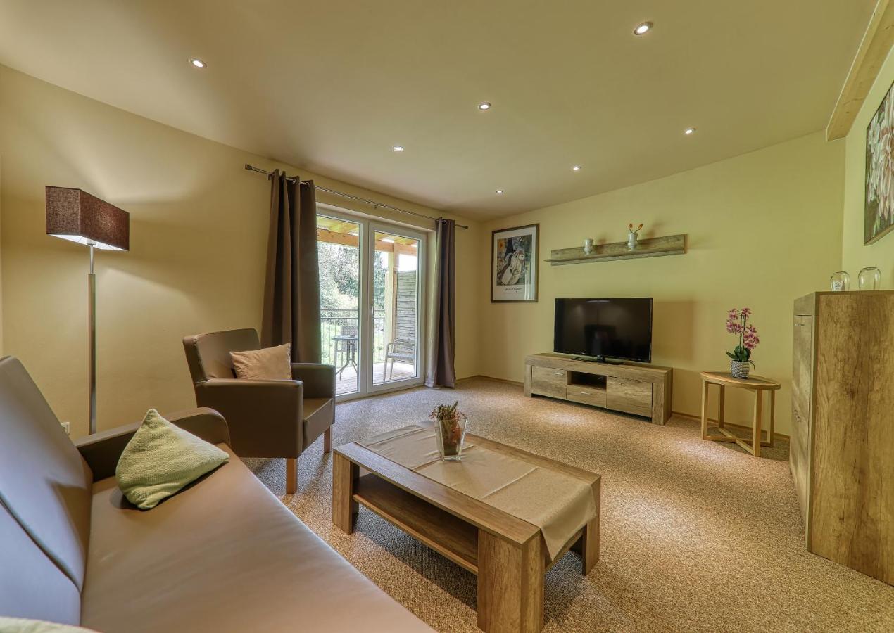 Wellnesshotel Deine Auszeit, Adults Only Achslach エクステリア 写真