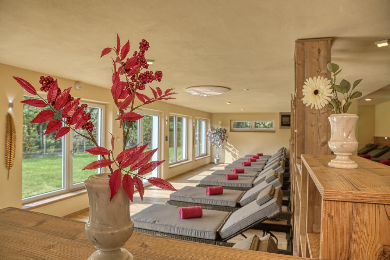 Wellnesshotel Deine Auszeit, Adults Only Achslach エクステリア 写真