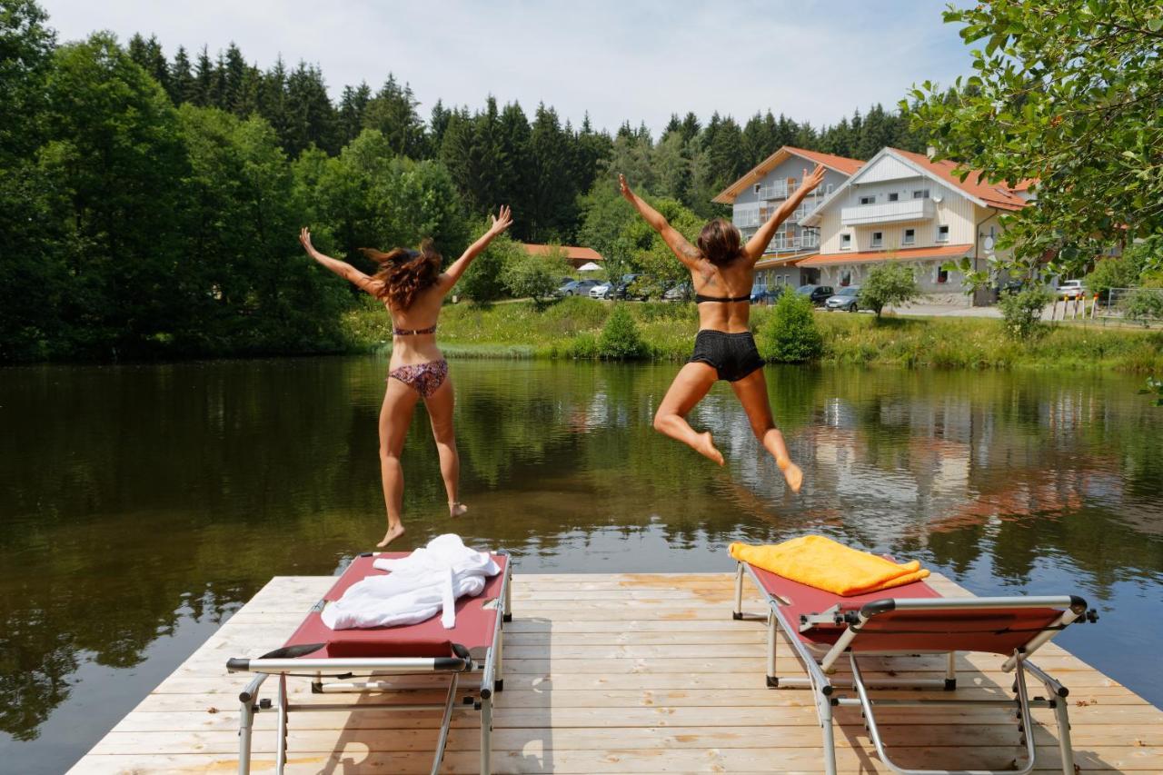 Wellnesshotel Deine Auszeit, Adults Only Achslach エクステリア 写真