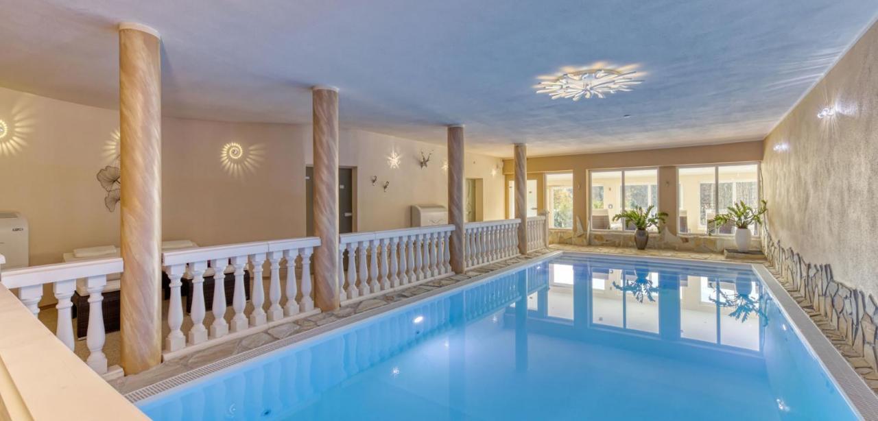 Wellnesshotel Deine Auszeit, Adults Only Achslach エクステリア 写真