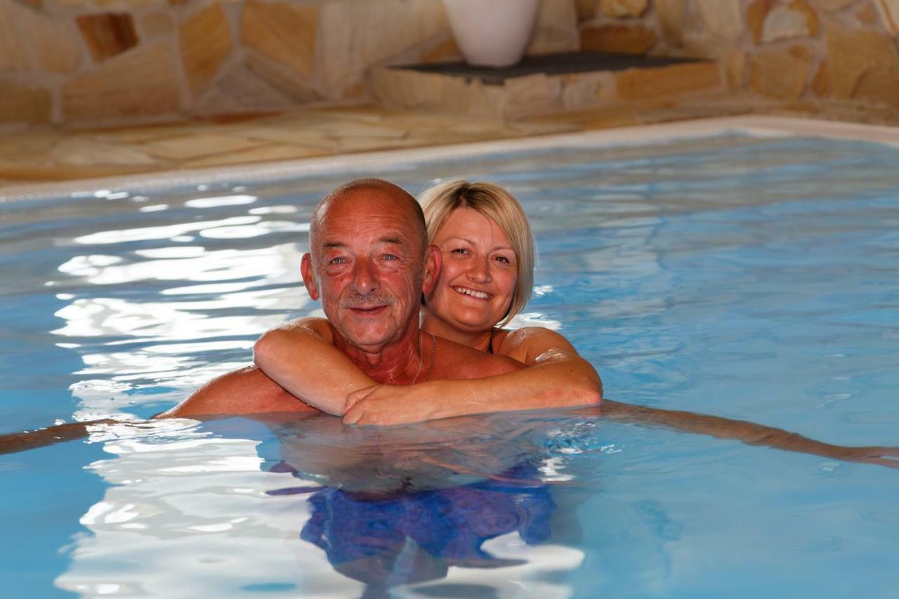 Wellnesshotel Deine Auszeit, Adults Only Achslach エクステリア 写真