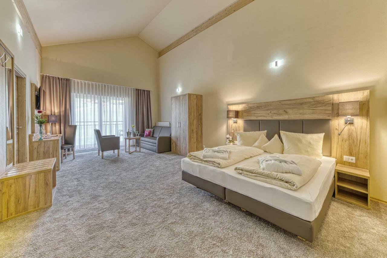 Wellnesshotel Deine Auszeit, Adults Only Achslach エクステリア 写真