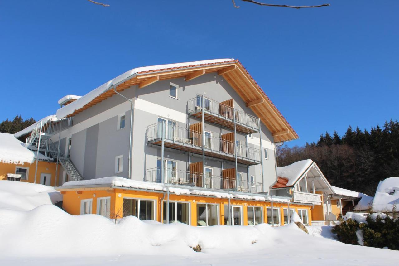 Wellnesshotel Deine Auszeit, Adults Only Achslach エクステリア 写真